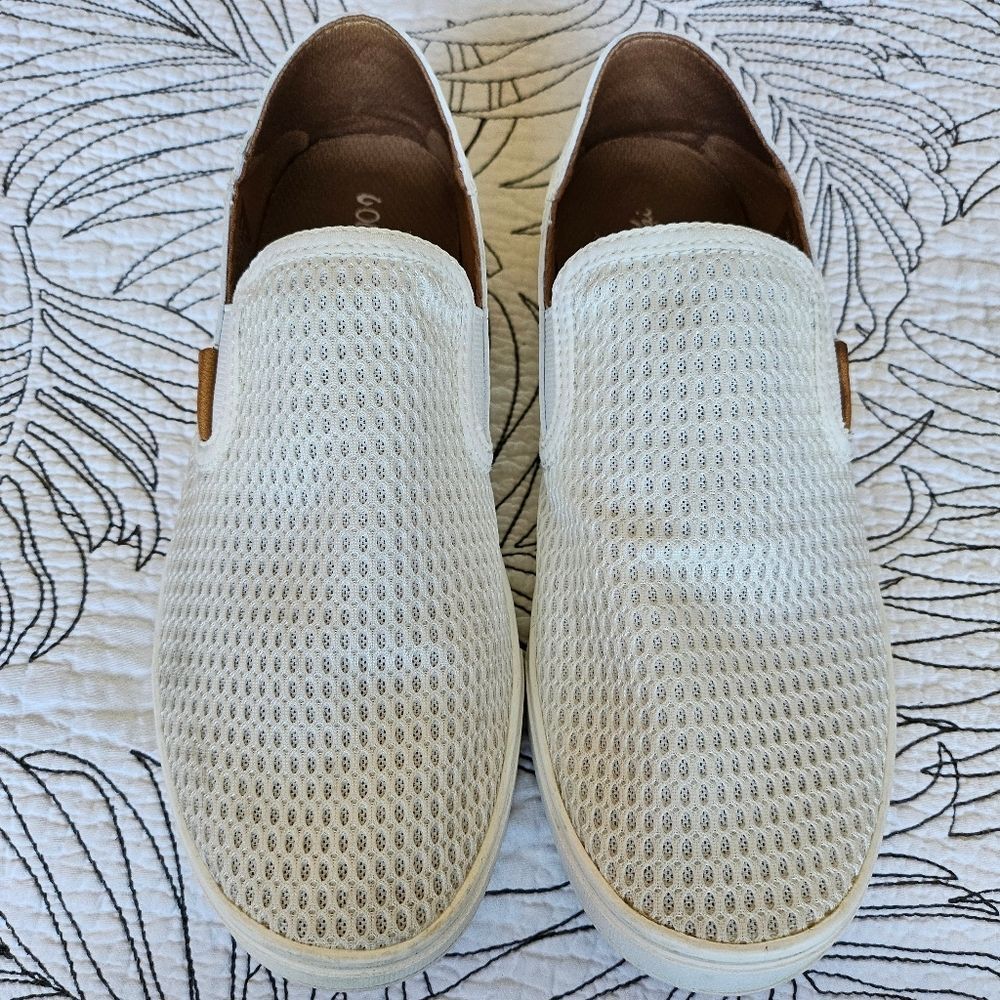 VGUC OluKai Pehuea White Mesh Slip On Loafers Comfort Beach Shoes Women 8
